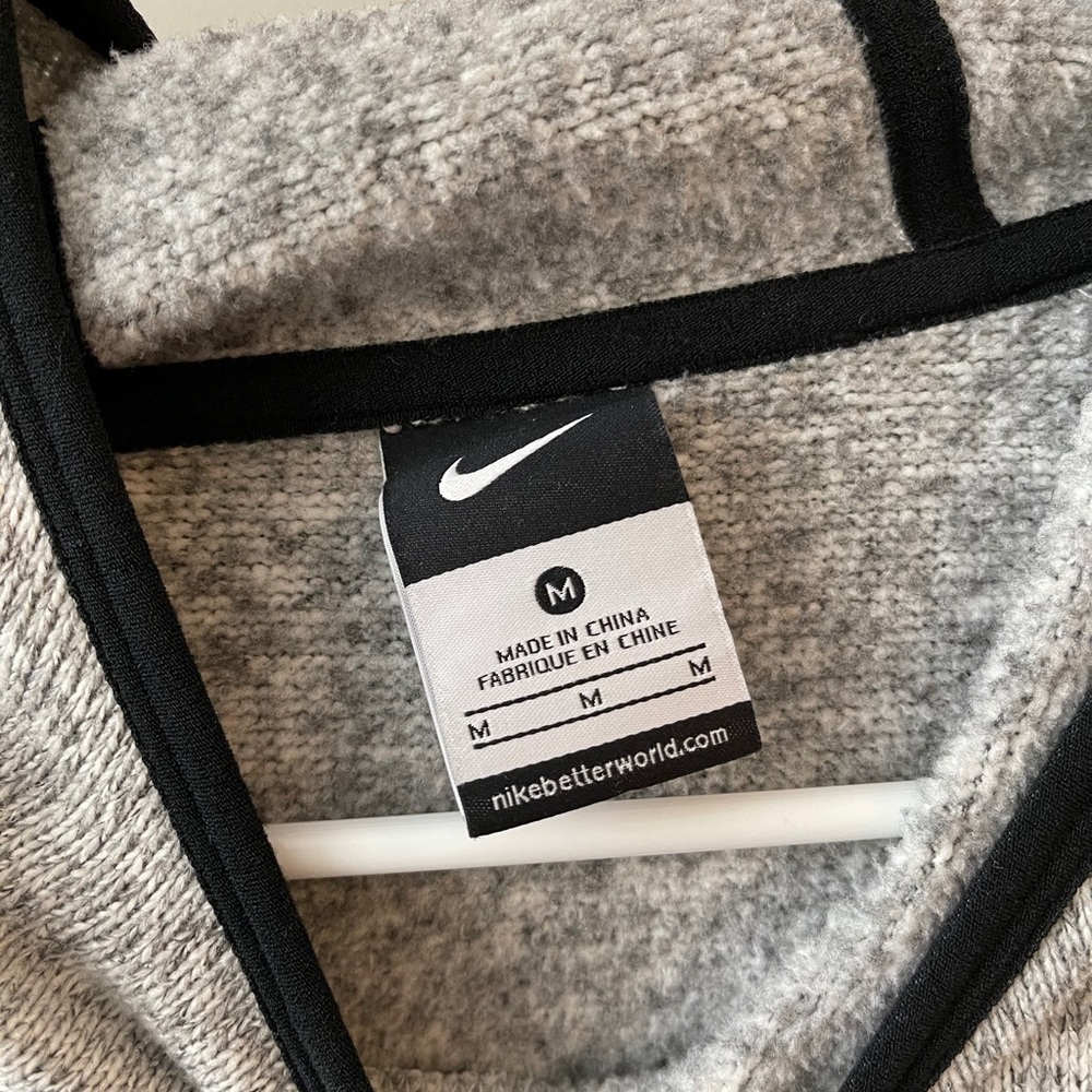 Nike Therma Lite Hoodie - Picture 2 of 3